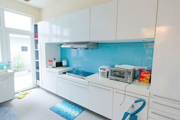 Country Heights Damansara 3.5 Storey Bungalow For Sale: 