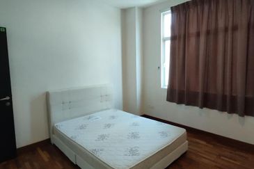 MYDiva, Perdana Lakeview East