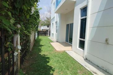 MYDiva, Perdana Lakeview East