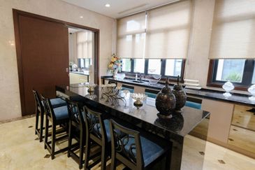 Triple Storey Bungalow Primo 1 The Enclave, Bukit Jelutong For Sale