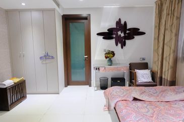 Triple Storey Bungalow Primo 1 The Enclave, Bukit Jelutong For Sale