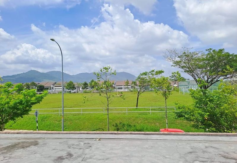 NILAI IMPIAN (LAMAN AZALEA)