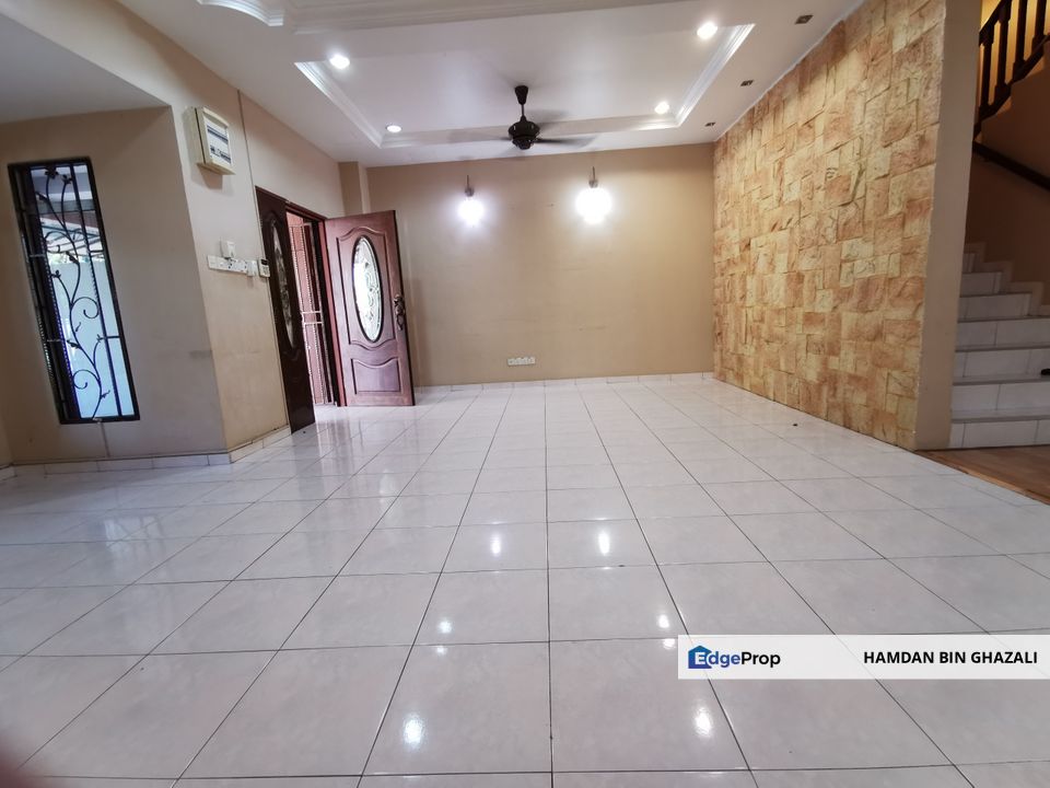FACING OPEN 2 STOREY HOUSE JALAN KRISTAL SEKSYEN 7 SHAH ALAM For Sale, Selangor, Shah Alam