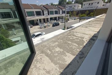 Amaryn @ Bukit Banyan