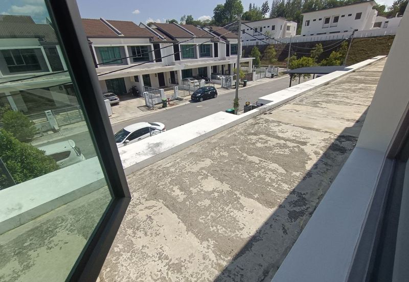 Amaryn @ Bukit Banyan