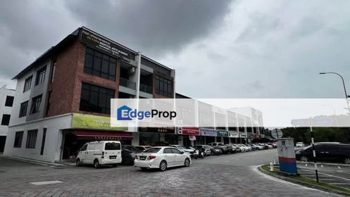 Jalan Suria, Avenue 68 @ Pusat Komersial Suria, Johor, Gelang Patah