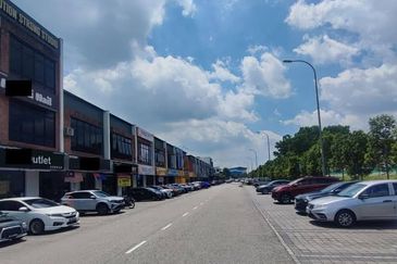 Pusat Komersial Suria (68 Avenue)