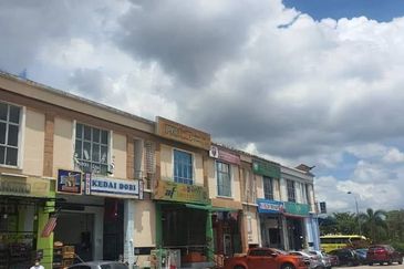 Taman Mount Austin Commercial