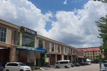 Taman Mount Austin Commercial