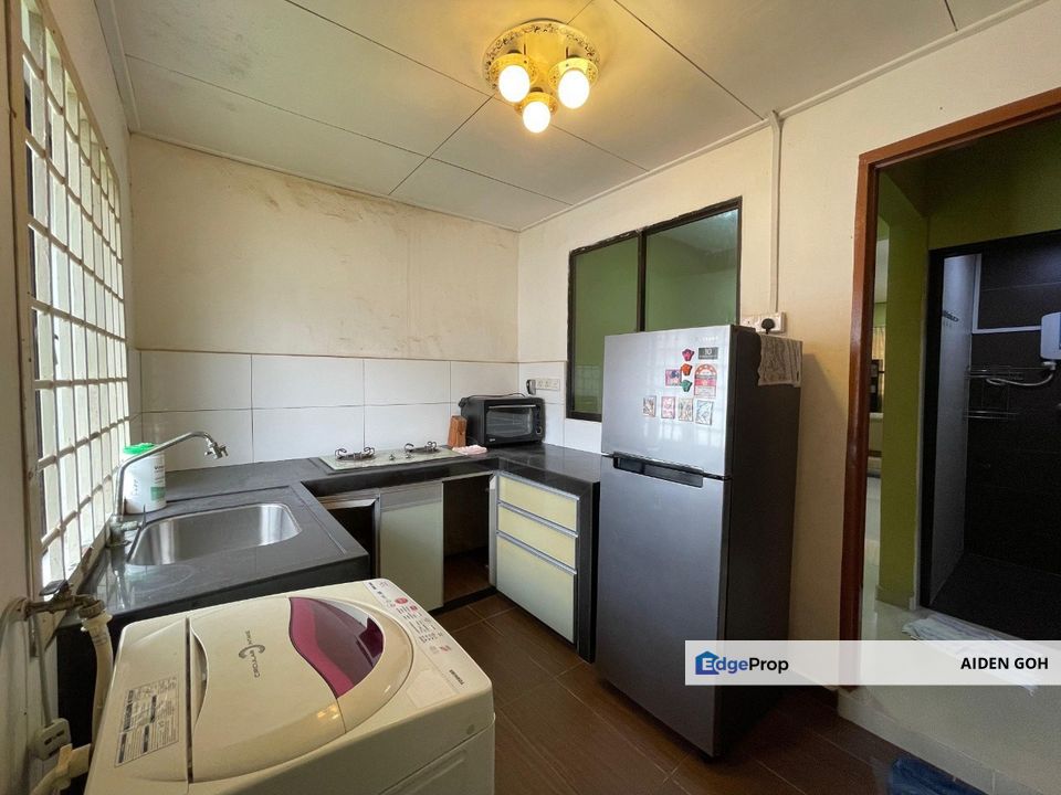 Taman Teratai Jalan Lumpit Kangkar Pulai Low Cost Single Storey Terrace Fully Furnished, Johor, Skudai