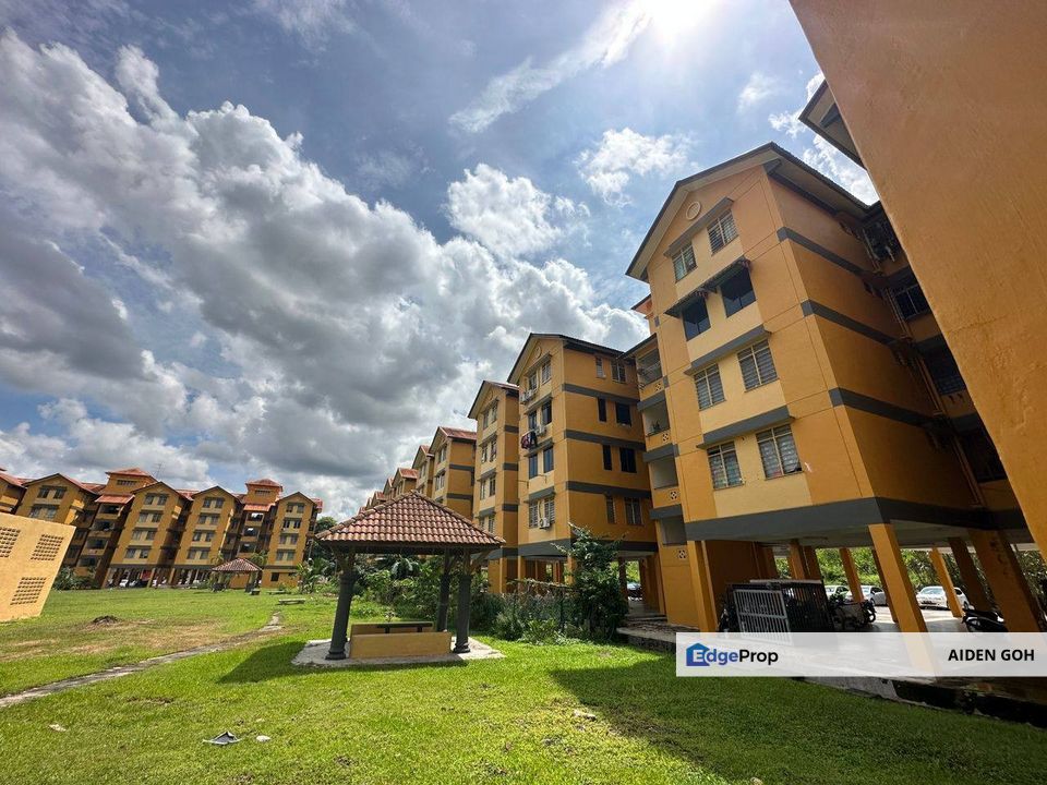 Flat Jentayu Kangkar Pulai Jalan Pulai Harmoni, Johor, Johor Bahru