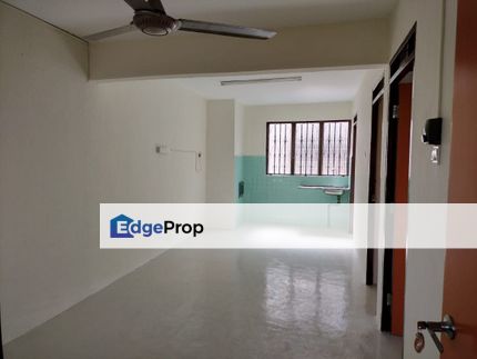 Flat Taman Ungku Tun Aminah Skudai Block 11 , Johor, Johor Bahru