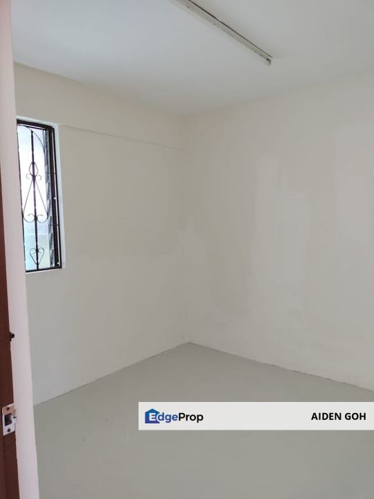 Flat Taman Ungku Tun Aminah Skudai Block 11 , Johor, Johor Bahru