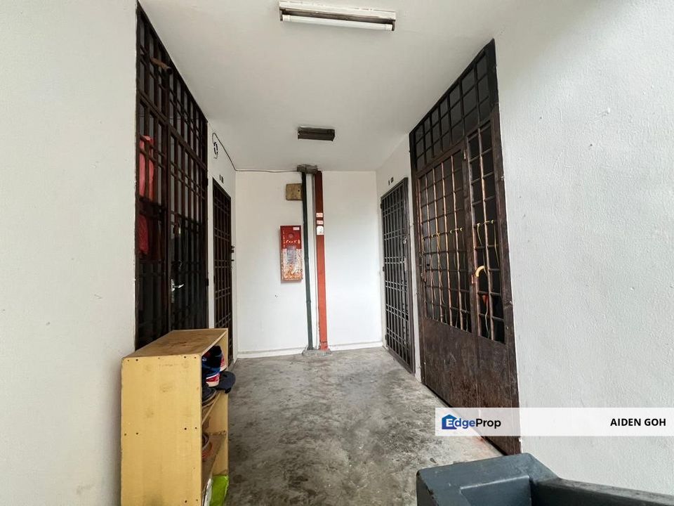 Flat Sri Lanang Taman Desa Tebrau Johor Bahru Lowest Floor, Johor, Johor Bahru