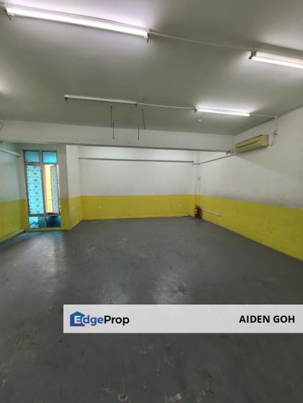 Taman Nusa Bestari Jalan Bestari 1/5 Iskandar Puteri Shop Office 1st and 2nd Floor Facing Main Road, Johor, 