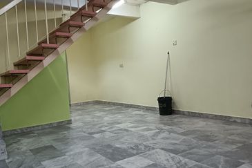 TAMAN UNIVERSITY INDAH