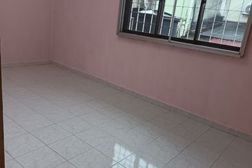 TAMAN UNIVERSITY INDAH