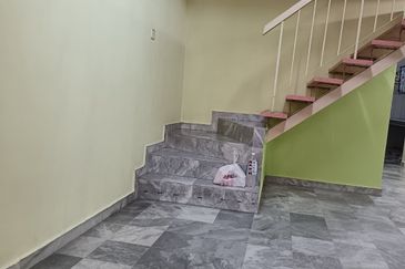 TAMAN UNIVERSITY INDAH