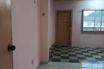 TAMAN UNIVERSITY INDAH