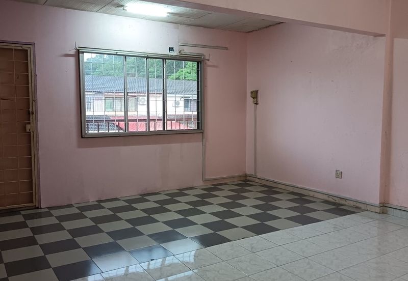 TAMAN UNIVERSITY INDAH