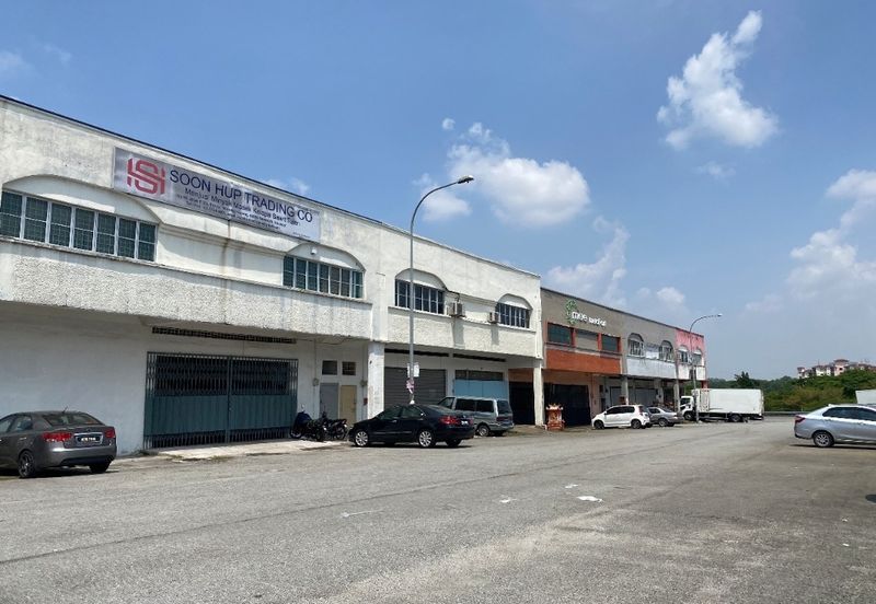 Kajang Endlot 1.5-Storey Linked Factory For Sale 