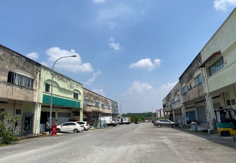 Kajang Endlot 1.5-Storey Linked Factory For Sale 
