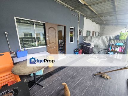 Single Storey Terrace Intermediate at Stakan Sentoria For Sale, Sarawak, Kuching