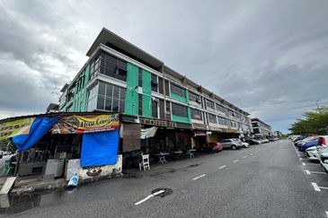 Matang Jaya 3 Storey Shoplot For Sale