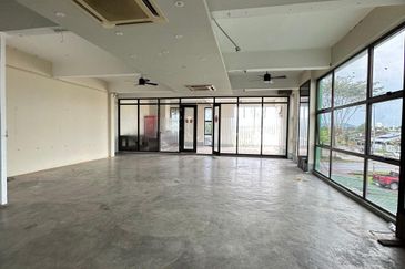 Matang Jaya 3 Storey Shoplot For Sale