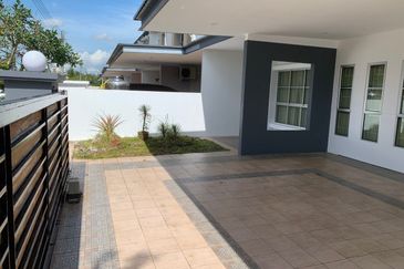 Taman Centurion Stutong Baru Double storey Terrace Corner For rent 