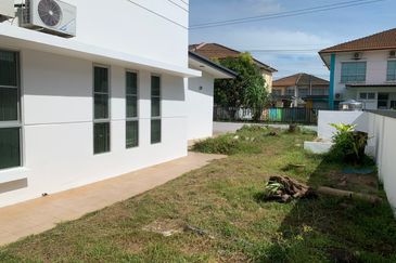 Taman Centurion Stutong Baru Double storey Terrace Corner For rent 