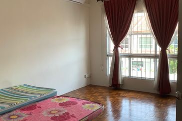 Taman Centurion Stutong Baru Double storey Terrace Corner For rent 