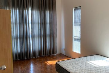 Taman Centurion Stutong Baru Double storey Terrace Corner For rent 