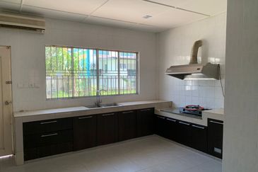 Taman Centurion Stutong Baru Double storey Terrace Corner For rent 