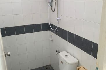 Taman Centurion Stutong Baru Double storey Terrace Corner For rent 