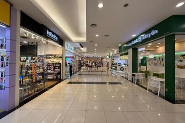 Summer mall Ground floor shop For Sale  