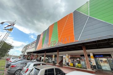 Summer mall Ground floor shop For Sale  