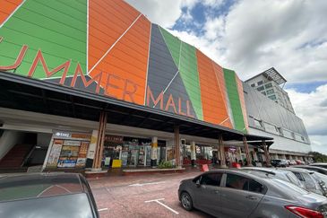 Summer mall Ground floor shop For Sale  