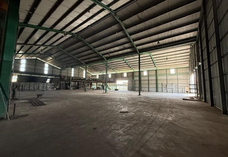 Bintawa Warehouse For rent 