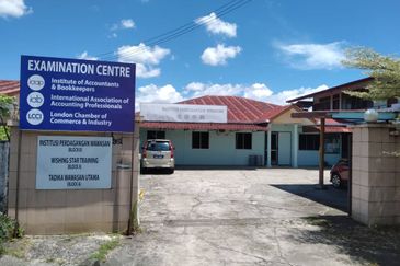 Hui Sing Old Folk House for Rent