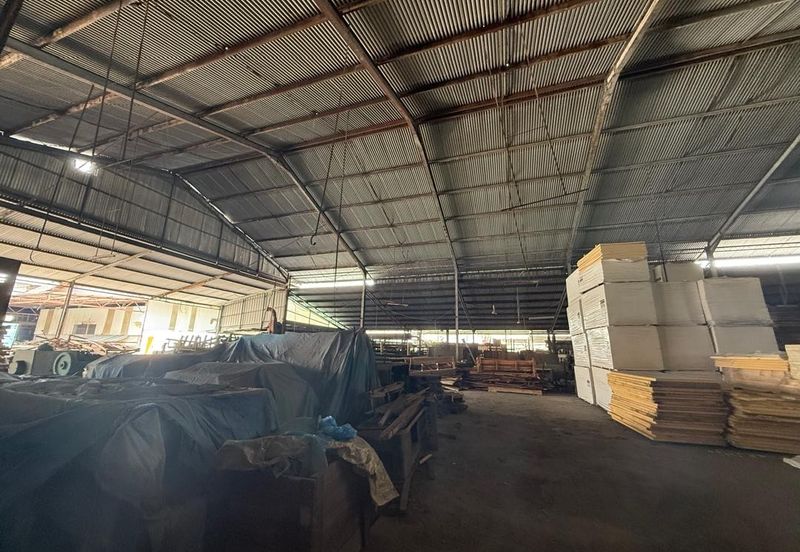 Bintawa Warehouse For rent 