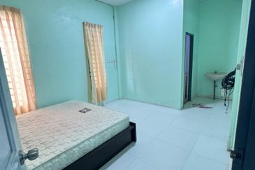 Single Storey Semi-D @ Stutong Baru For Rent