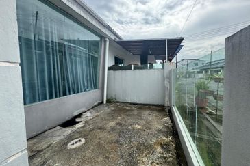 Single Storey Semi-D @ Stutong Baru For Rent
