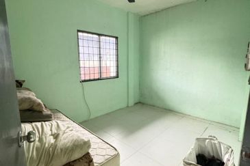 Single Storey Semi-D @ Stutong Baru For Rent