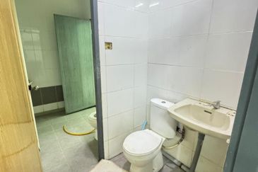 Single Storey Semi-D @ Stutong Baru For Rent