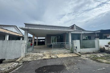 Single Storey Semi-D @ Stutong Baru For Rent