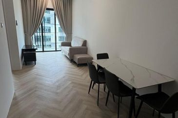 Upton Residence For Rent 