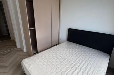 Upton Residence For Rent 