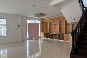 Taman Janting, Batu Kawa Double Storey Semi-D For Sale