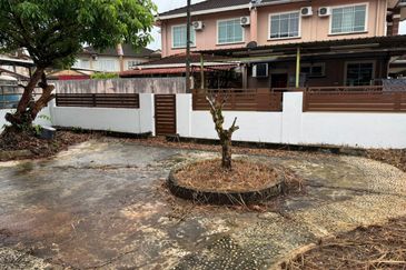 Taman Janting, Batu Kawa Double Storey Semi-D For Sale